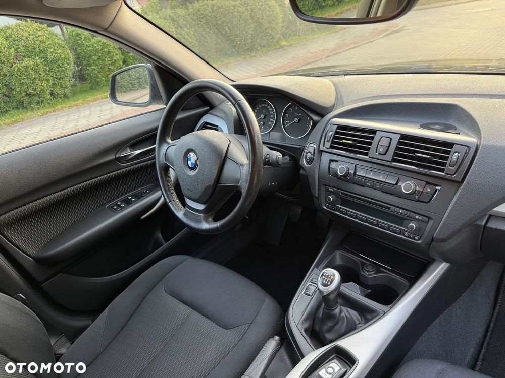 BMW Seria 1 - 33