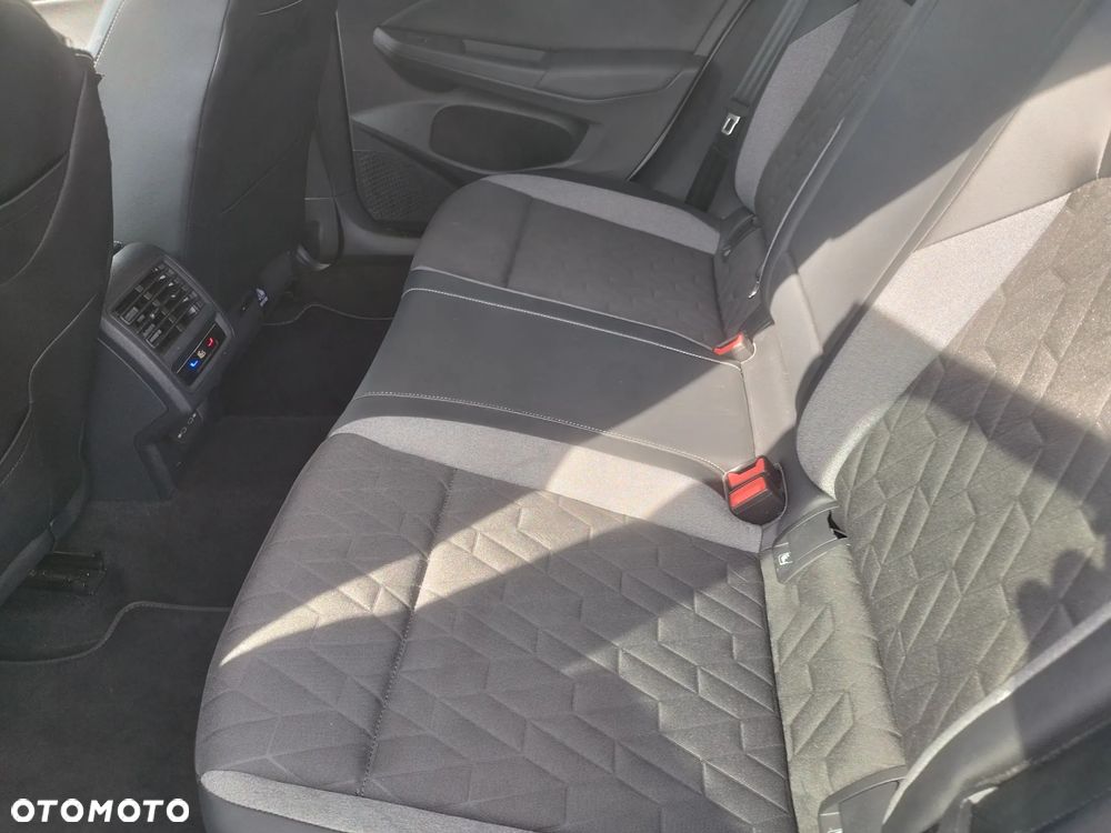 Volkswagen Golf 1.5 eTSI OPF DSG Goal - 11