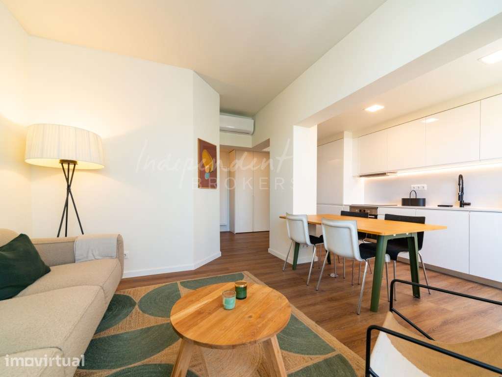 APARTAMENTO T2 REMODELADO E MOBILADO [ AJUDA] - Grande imagem: 2/21