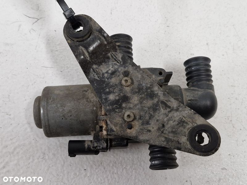 BMW 7 E65 4.4 V8 ZAWÓR POMPKA WODY WEBASTA 6906381 - 6