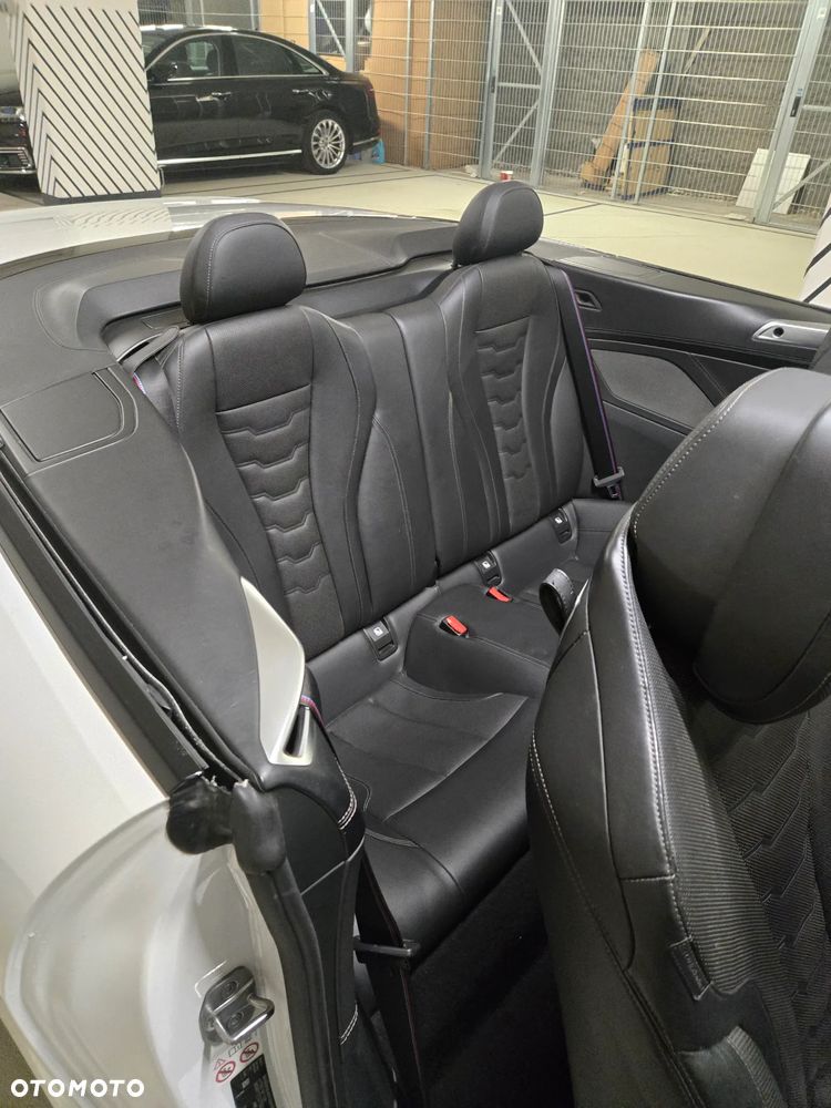 BMW Seria 8 - 17