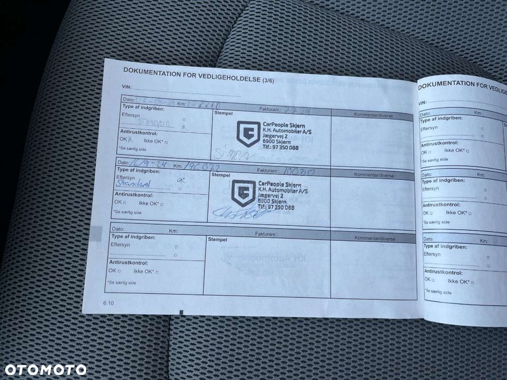 Renault Captur 1.5 dCi Limited EDC - 32