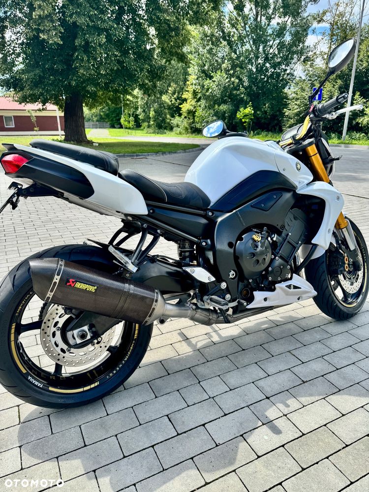 Yamaha FZ8 - 3
