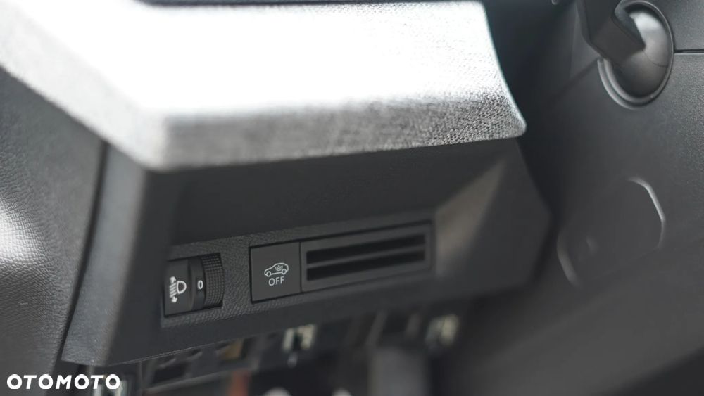 Peugeot 3008 1.2 PureTech mHEV Allure e-DCS6 - 22