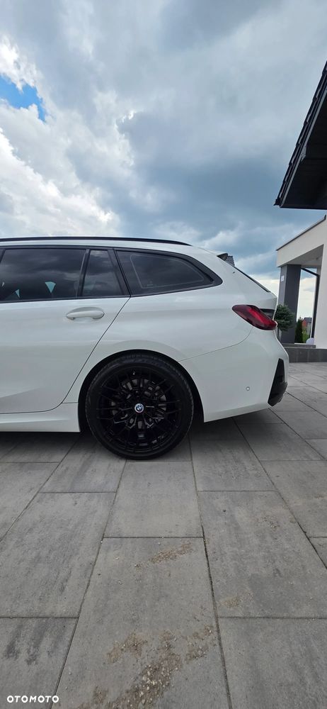 BMW Seria 3 330i M Sport - 10