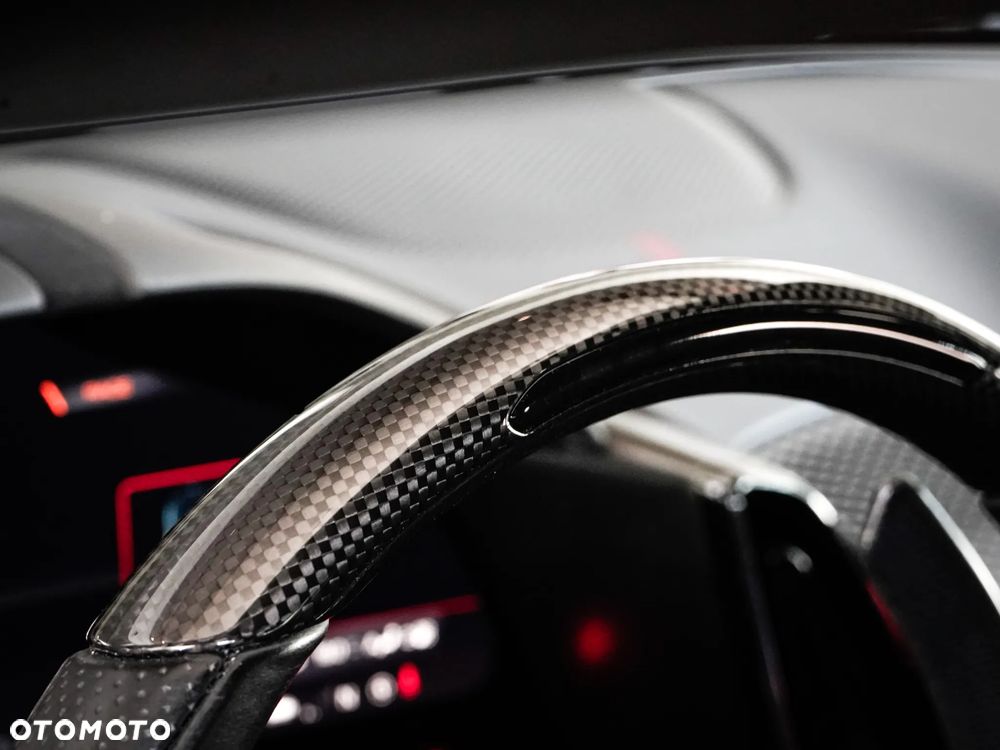 Ferrari Roma - 18