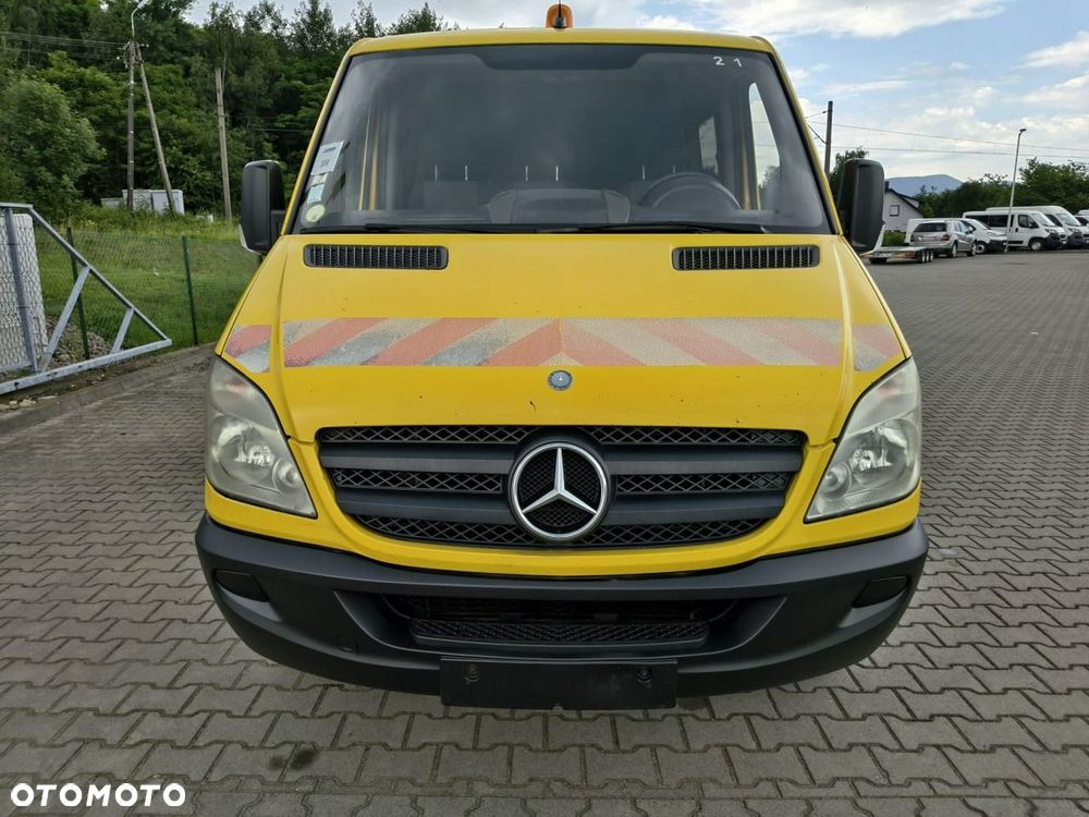 Mercedes-Benz Sprinter - 2