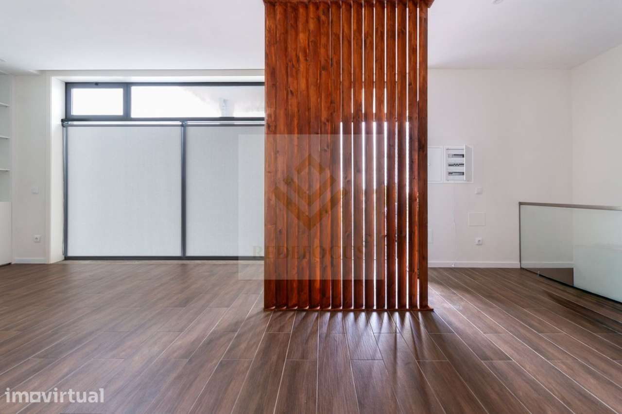 T2 duplex renovado com 122m² em Argoncilhe - Grande imagem: 5/18