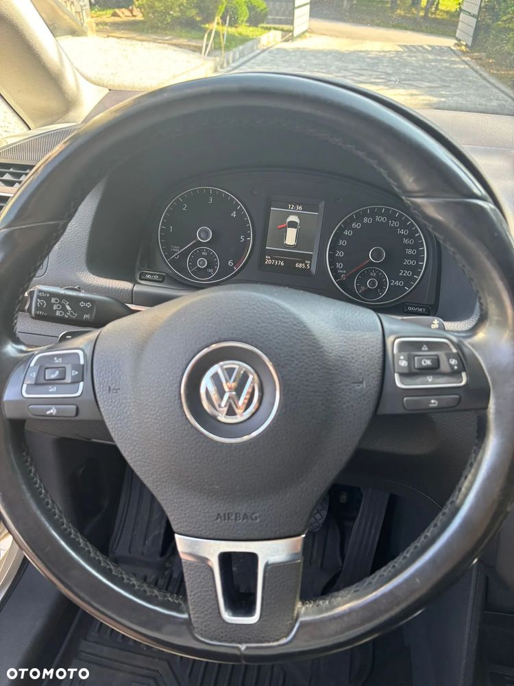 Volkswagen Touran 2.0 TDI DPF Highline DSG - 12