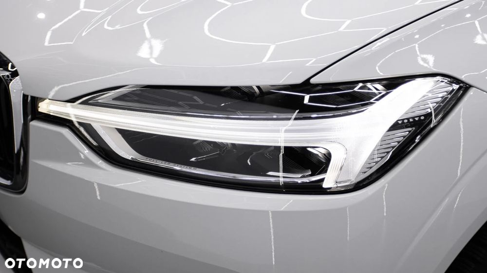 Volvo XC 60 T4 Momentum - 4