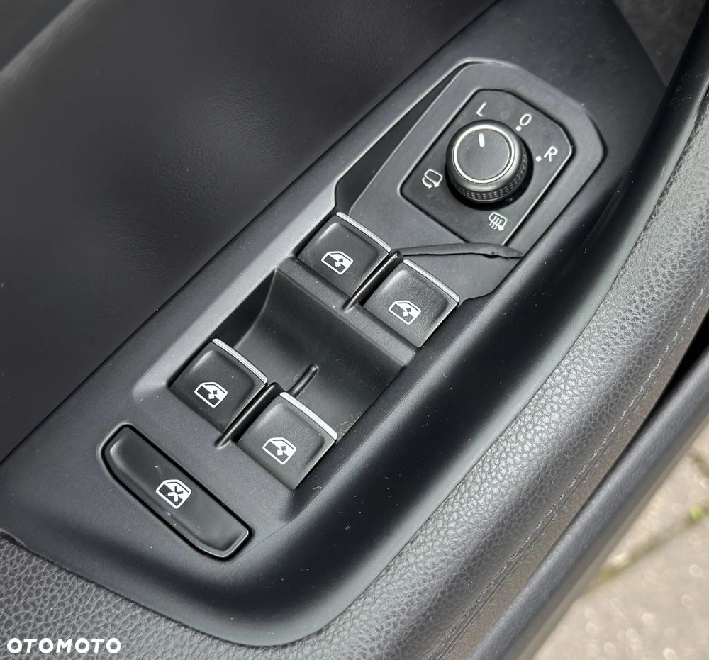 Volkswagen Passat 2.0 TSI (BlueMotion Technology) DSG Highline - 17