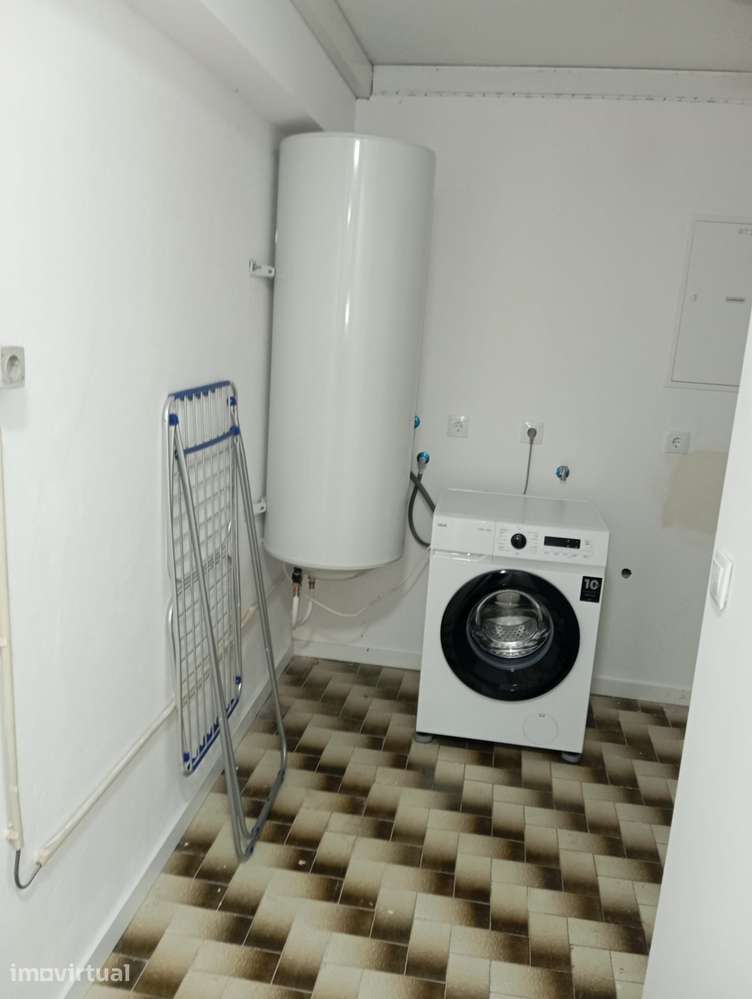 Quarto Individual em Moradia Isolada em Salreu - Grande imagem: 3/9