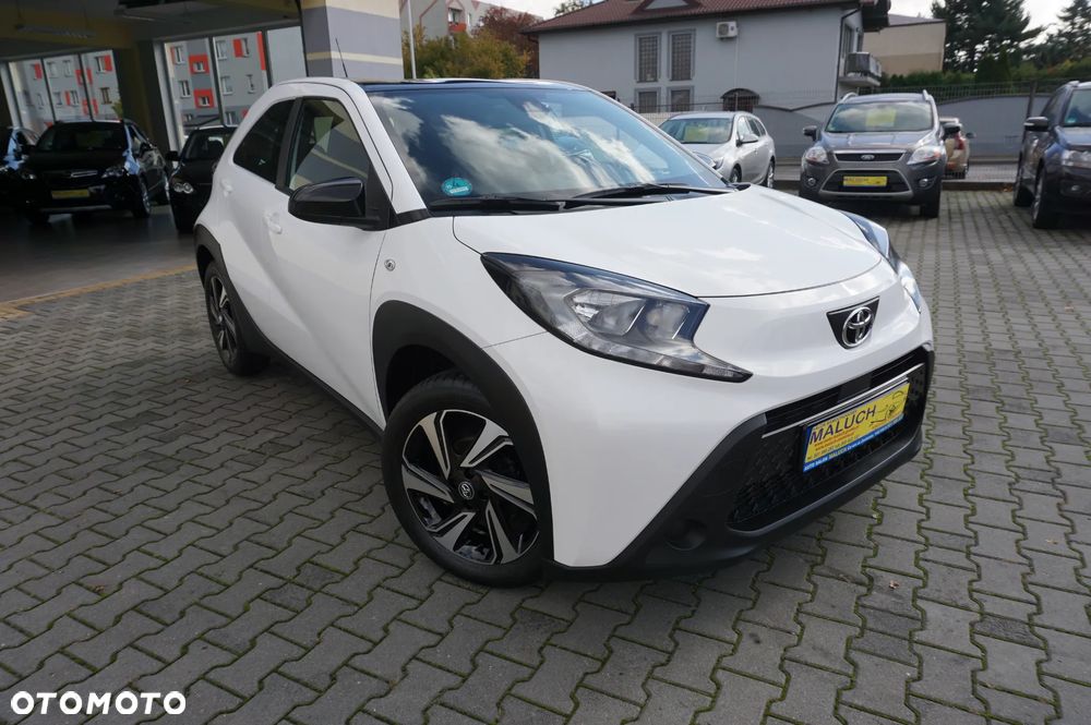 Toyota Aygo X 1.0 VVT-i Executive CVT - 4