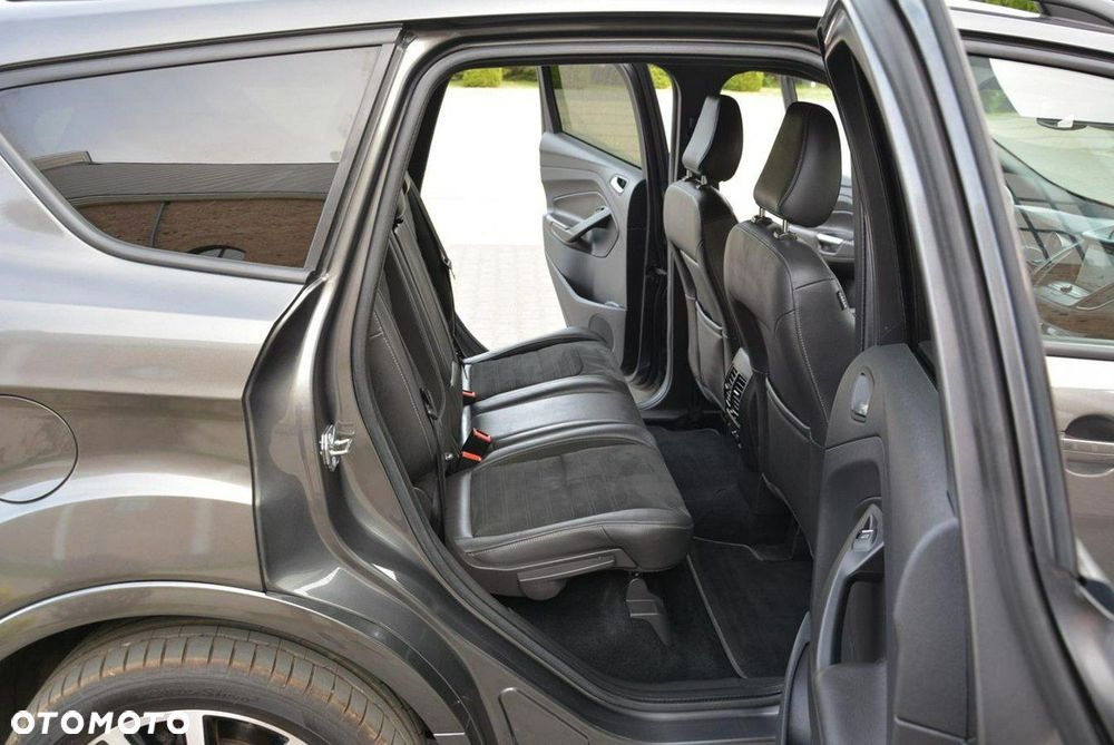 Ford Kuga 2.0 TDCi 4x4 ST-Line - 14
