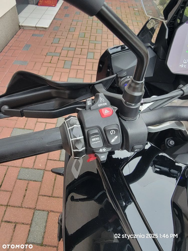 BMW XR - 12