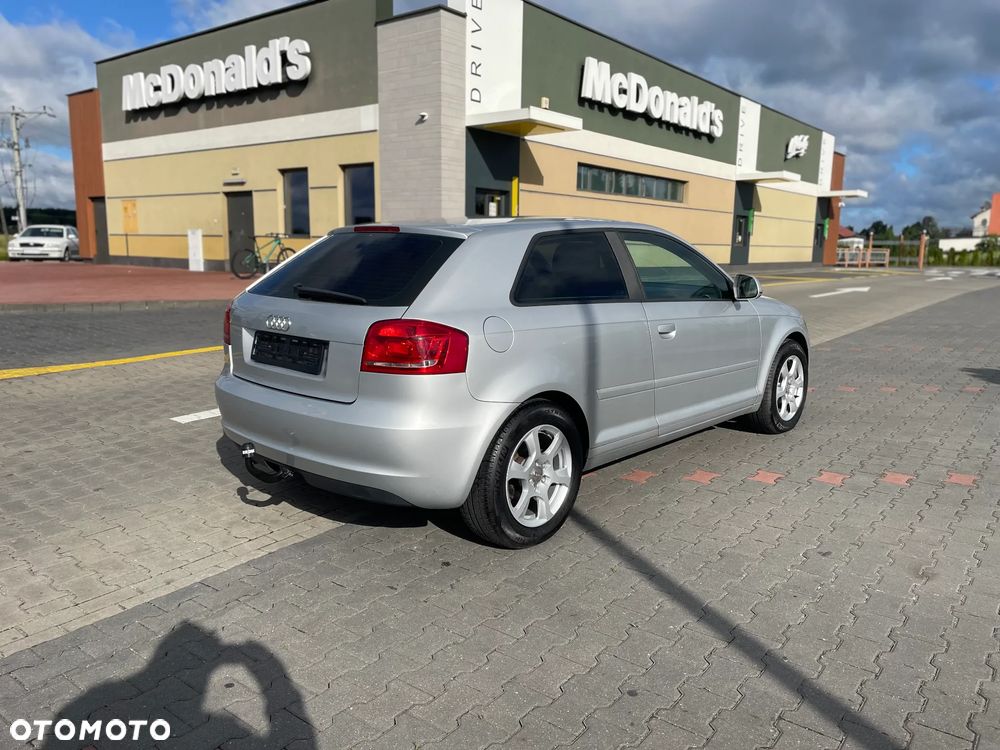 Audi A3 3-drzwiowe 1.6 Ambition - 5