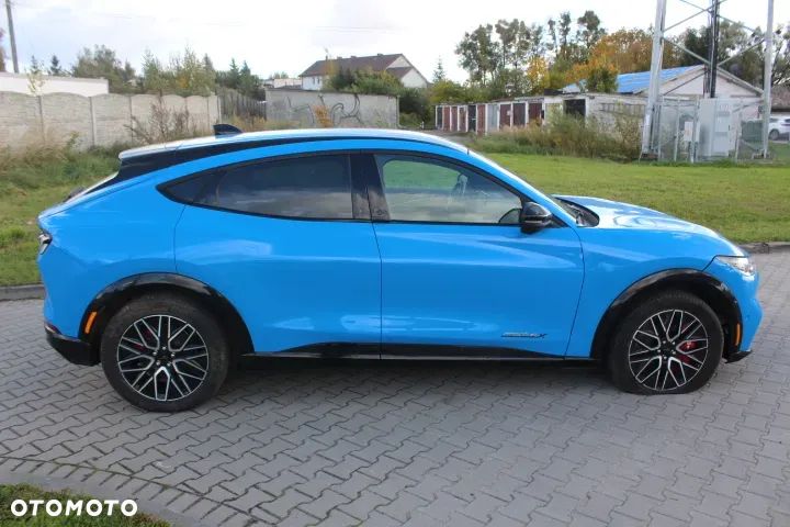 Ford Mustang Mach-E PREMIUM - 10
