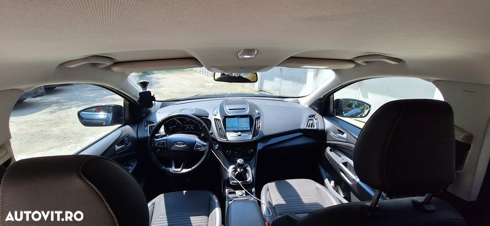 Ford Kuga 1.5 EcoBoost 2WD Titanium - 9