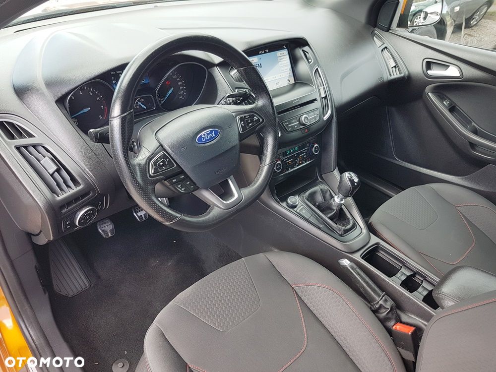 Ford Focus 1.0 EcoBoost Start-Stopp-System ST-LINE - 10