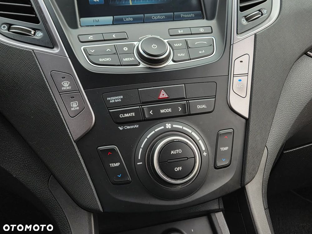 Hyundai Santa Fe 2.2 CRDi 4WD CPF Automatik Premium - 31