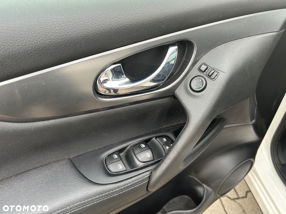 Nissan Qashqai 1.3 DIG-T N-CONNECTA - 33