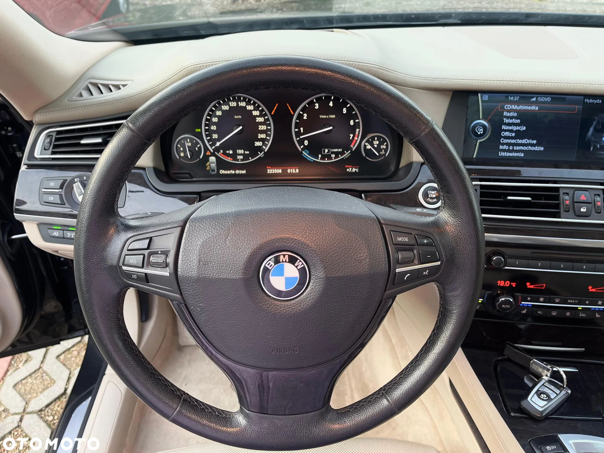 BMW Seria 7 750Li - 16