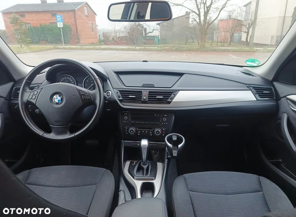 BMW X1 sDrive18i Sport Line - 7