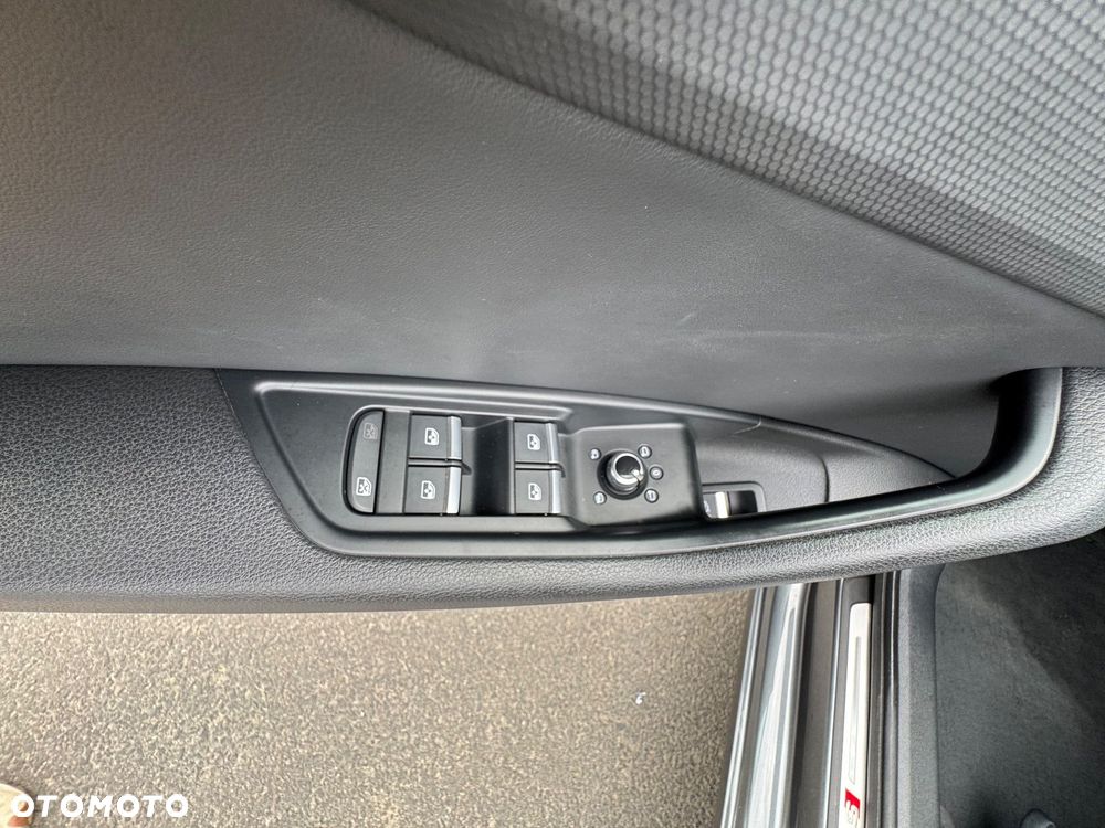 Audi A4 Avant 2.0 TDI S tronic - 17
