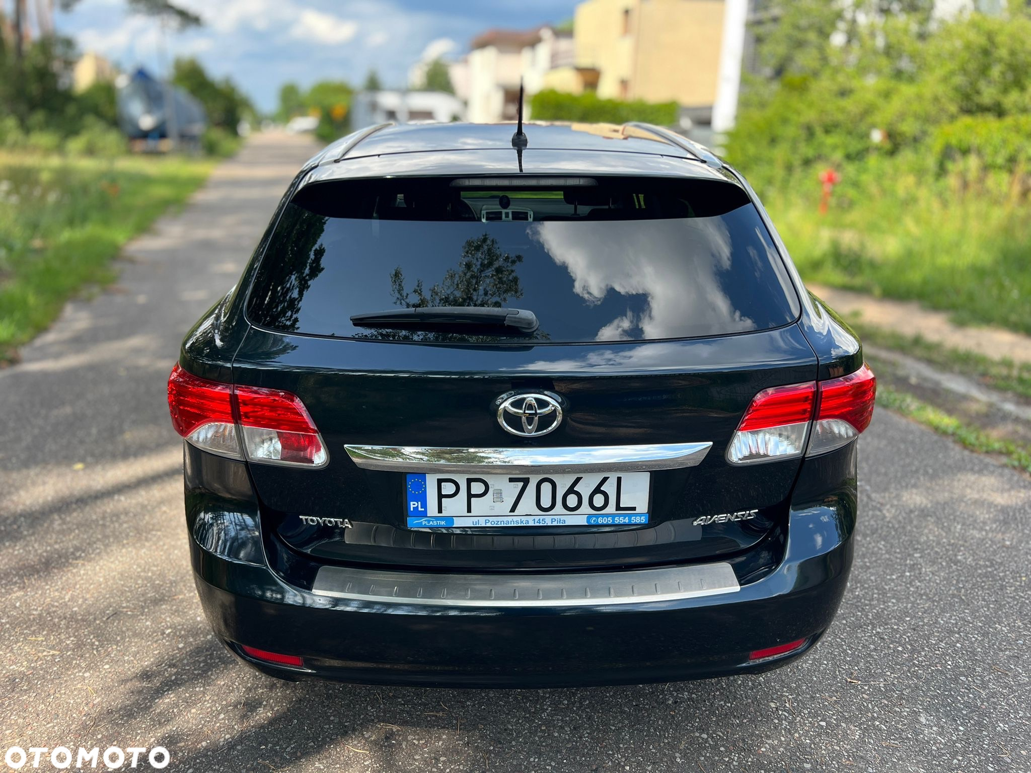 Toyota Avensis - 8