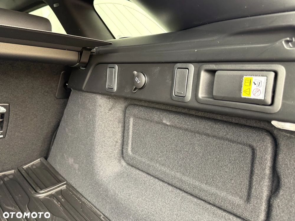 Land Rover Range Rover Velar 2.0 D200 mHEV Dynamic SE - 17