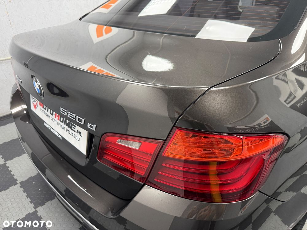 BMW Seria 5 520d xDrive Modern Line - 21