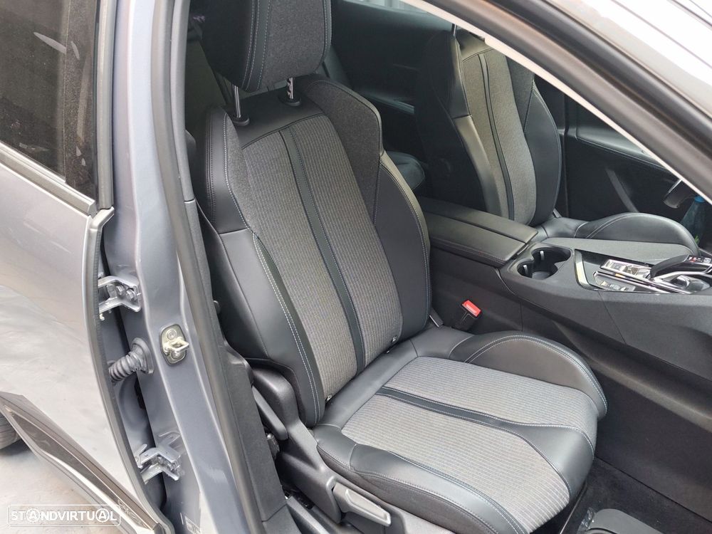 Peugeot 3008 1.6 Hybrid Allure Pack e-EAT8 - 18