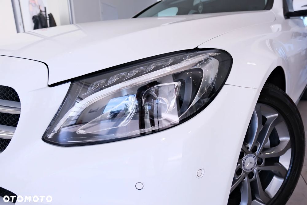 Mercedes-Benz Klasa C 200 7G-TRONIC - 19