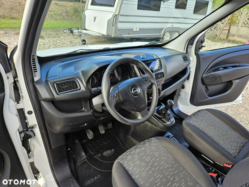 Opel Combo - 8