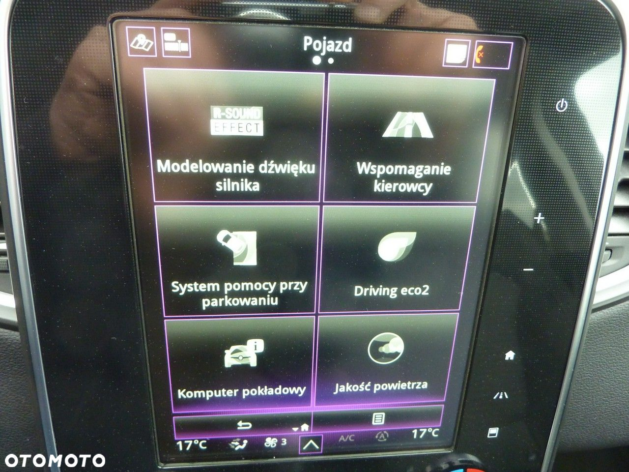Renault Grand Scenic - 32