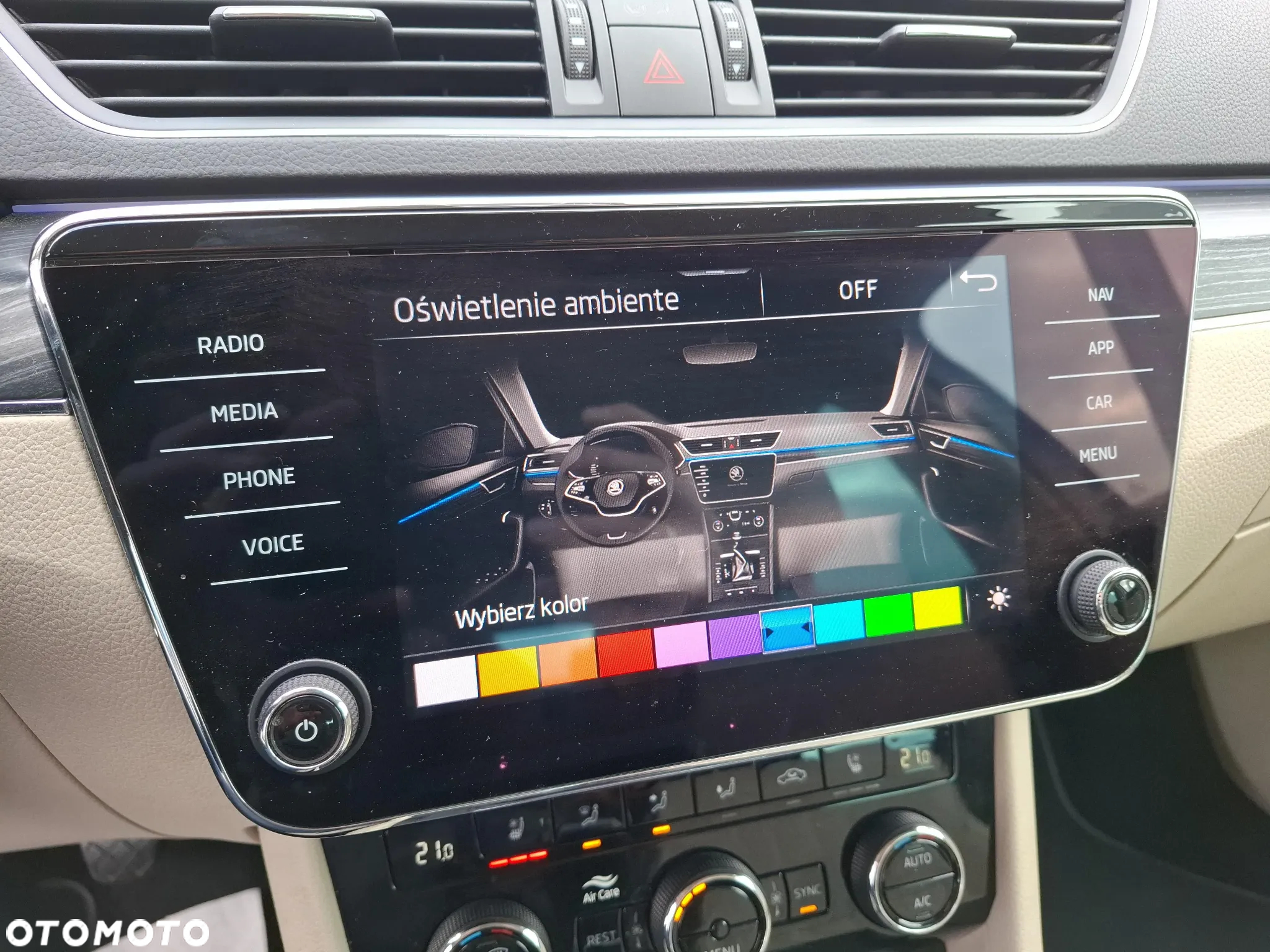 Skoda Superb Combi 2.0 TDI Style - 18