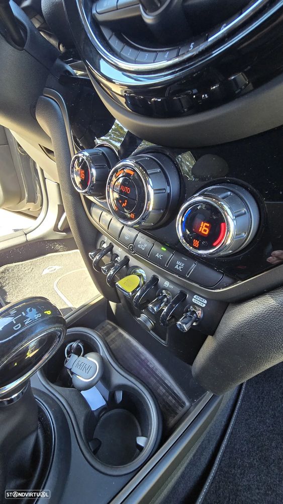 MINI Countryman Cooper SE ALL4 Auto - 16
