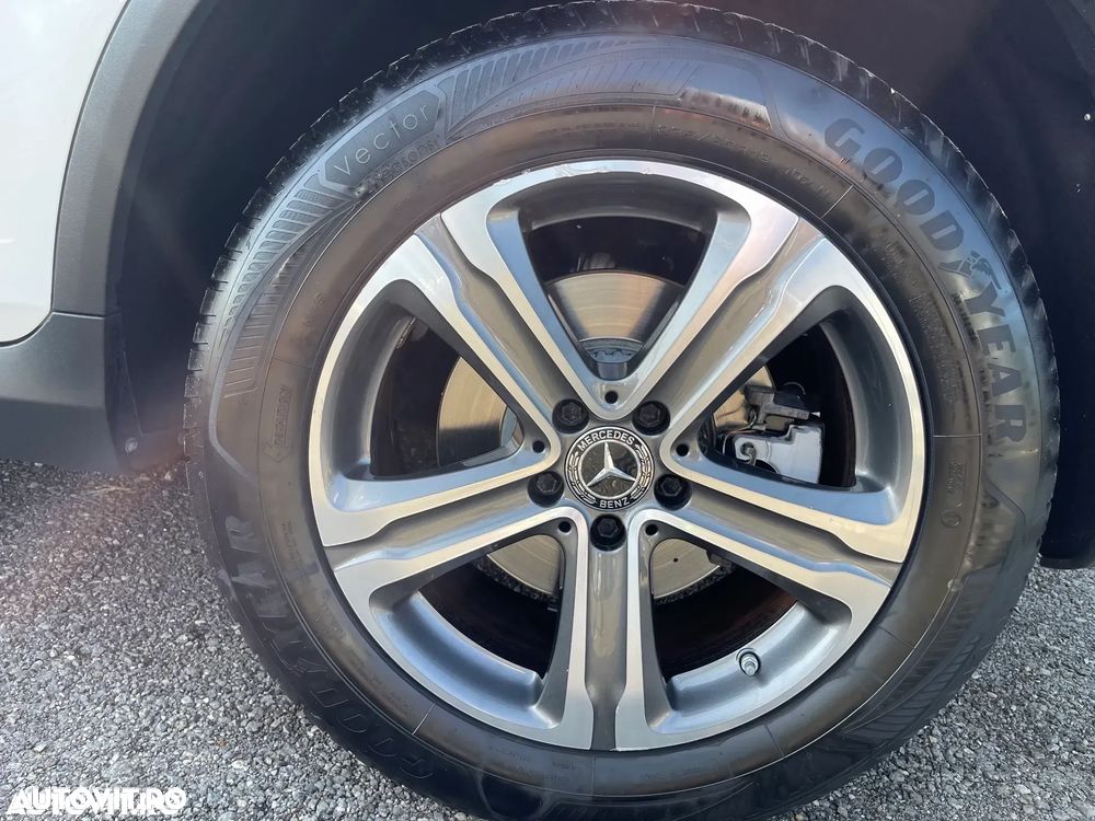 Mercedes-Benz GLC 220 d 4MATIC 9G-TRONIC - 20