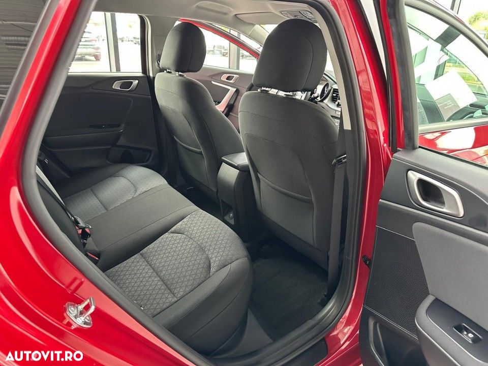 Kia Ceed SW 1.5 T-GDI 7DCT Best - 16