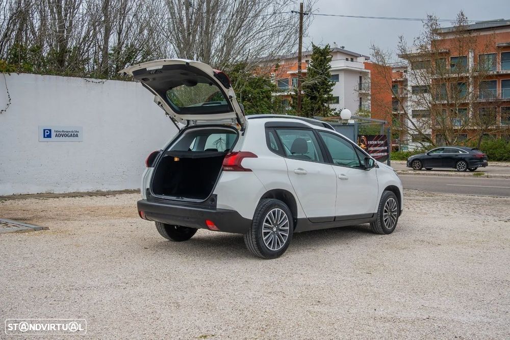 Peugeot 2008 PureTech 110 GPF Stop&Start EAT6 Signature - 17