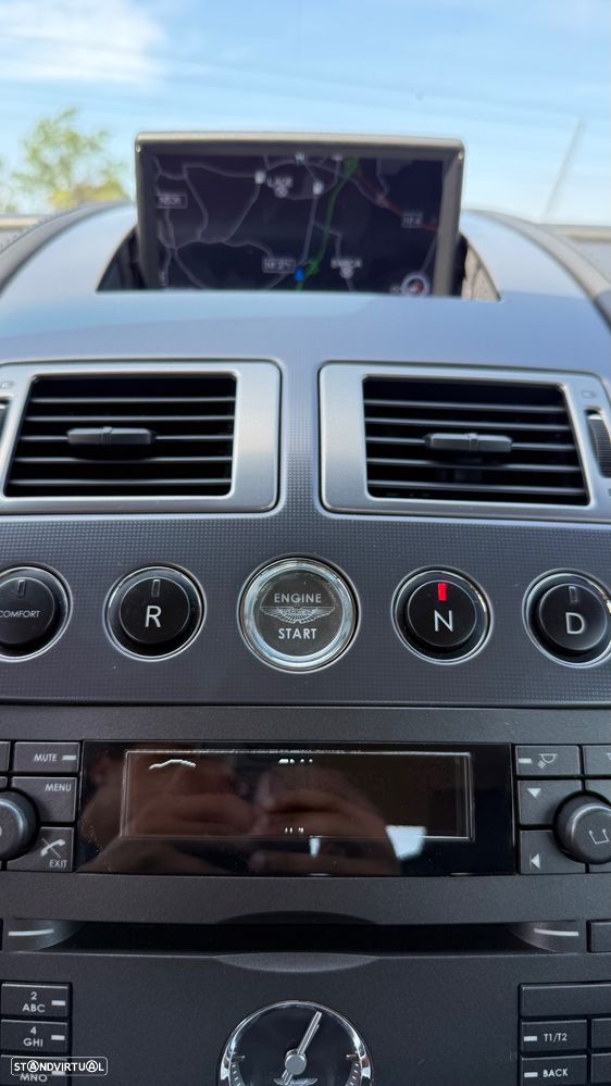 Aston Martin Vantage Coupe Sportshift - 27