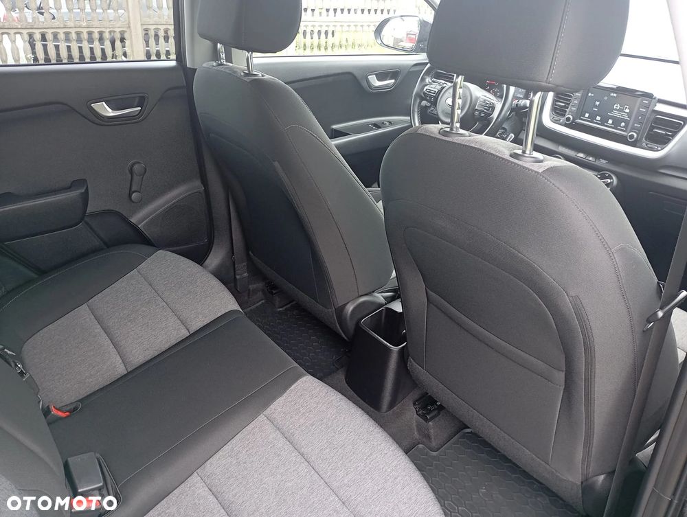 Kia Stonic 1.2 L - 7