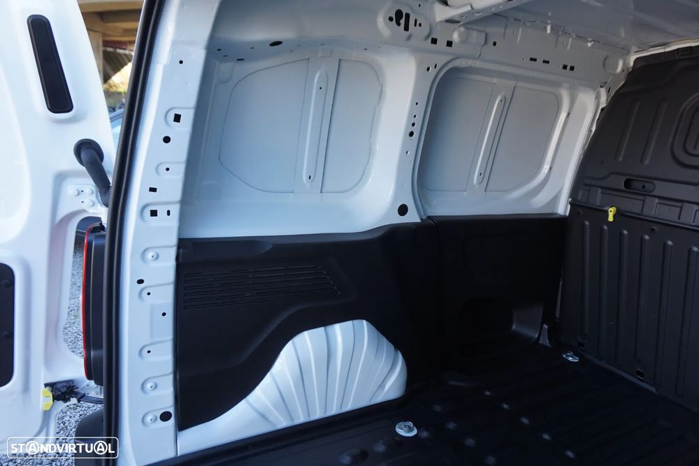 Opel Combo CDTI 102 Enjoy IVA dedutível - 17