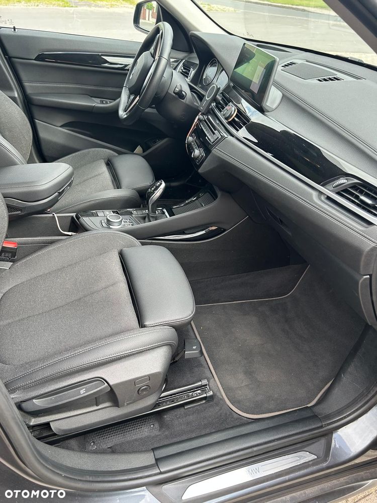 BMW X1 xDrive20d Sport Line - 14
