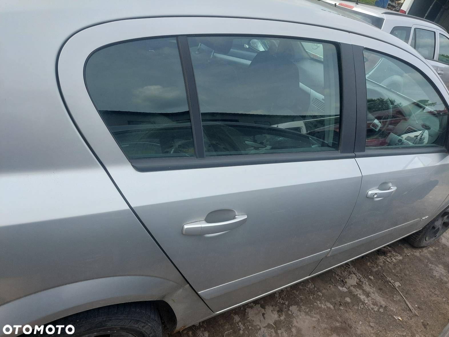 DRZWI KOMPLETNE PRAWY TYŁ VAUXHALL OPEL ASTRA H Z157 HB 5D - 1