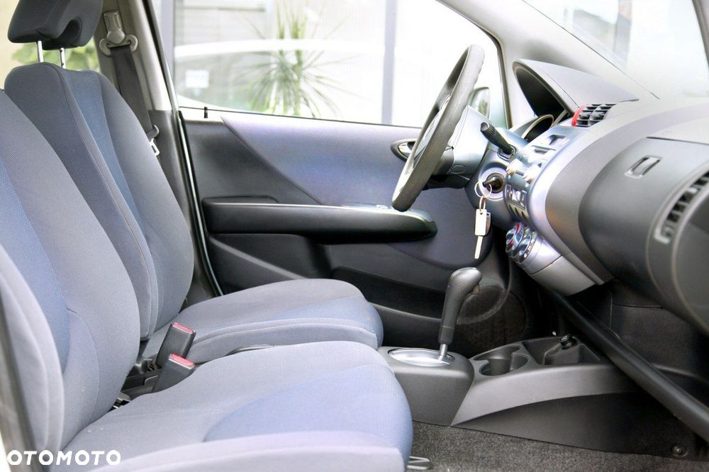 Honda Jazz 1.4 CVT LS - 15