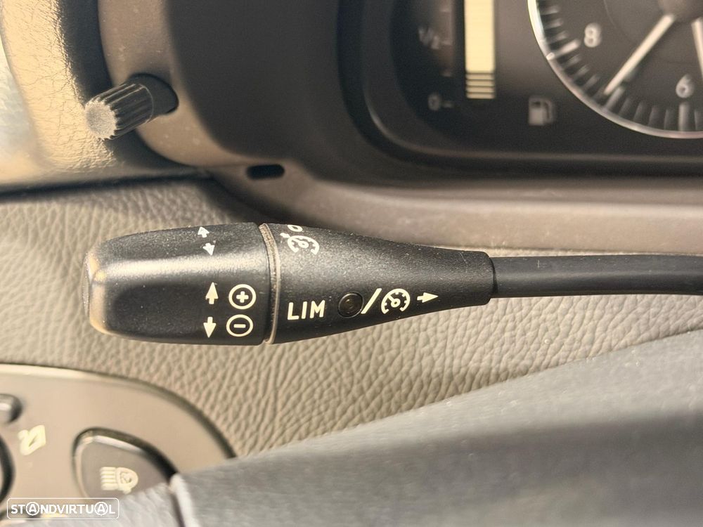 Mercedes-Benz CLK 200 K Avantgarde Aut. - 24