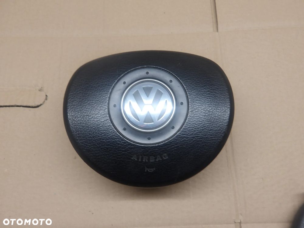 VW POLO IV 9N 3D (01-08) 1.4B PODUSZKA AIRBAG KIEROWCY - 1