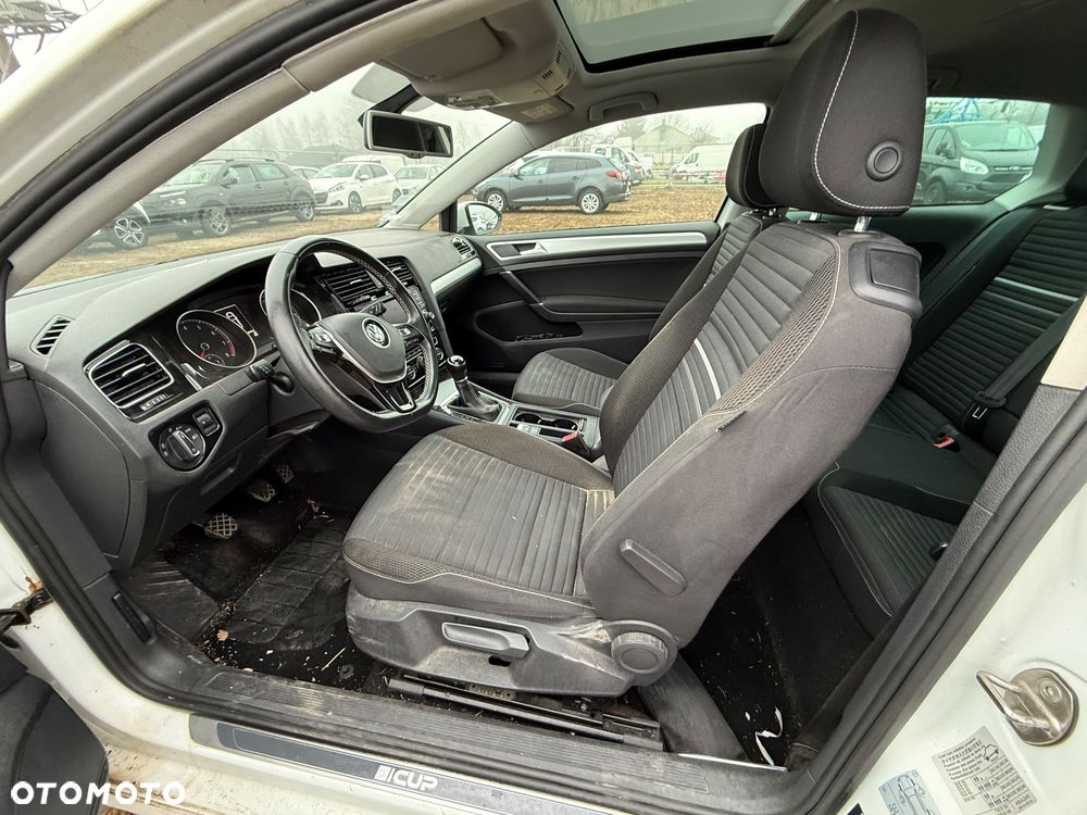 Volkswagen Golf 1.4 TSI BlueMotion Technology Cup - 14