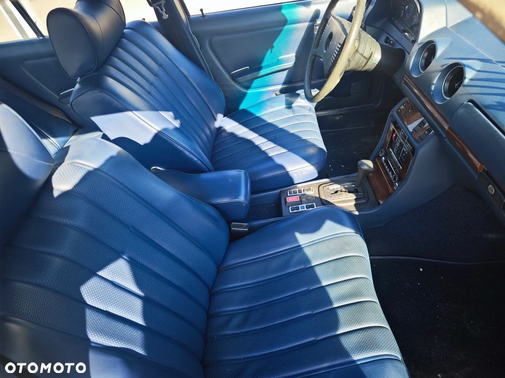 Mercedes-Benz W123 - 10